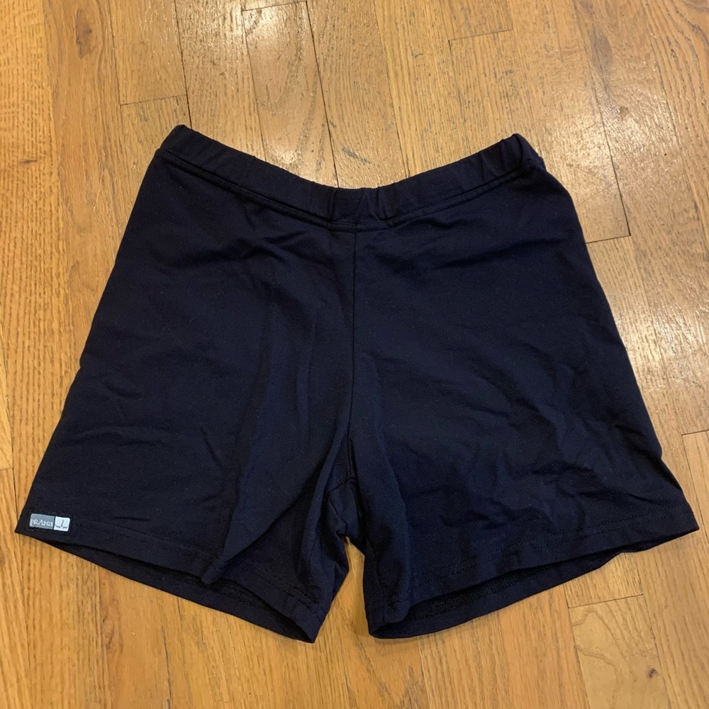 Prana yoga shorts size large